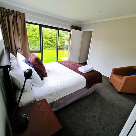Brand New & Cosy In Kapiti - New 3-Bedrooms 4-Beds In פאראפאראומו מראה חיצוני תמונה
